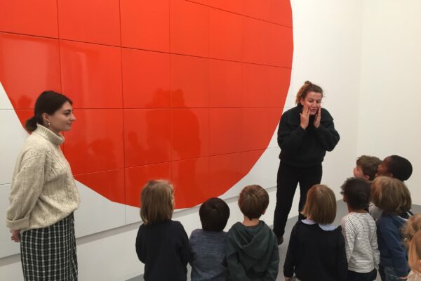 Un rond rouge de Evariste Richer à la Criée de Rennes