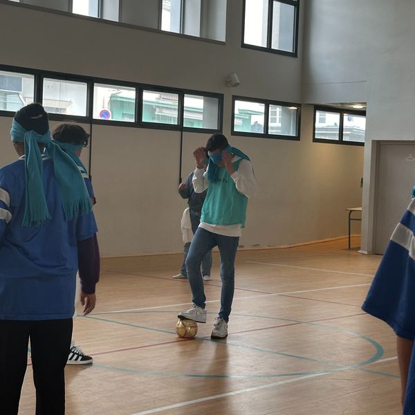 Découverte du Cecifoot : Une Leçon de Solidarité et d’Inclusion ⚽